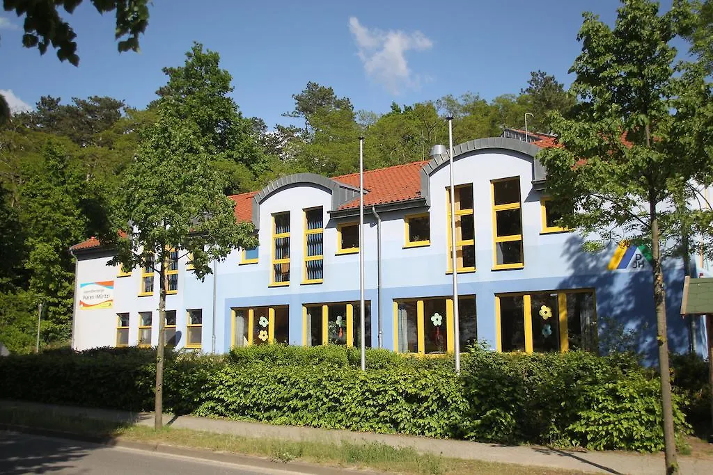 DJH Jugendherberge Waren - Müritz-1