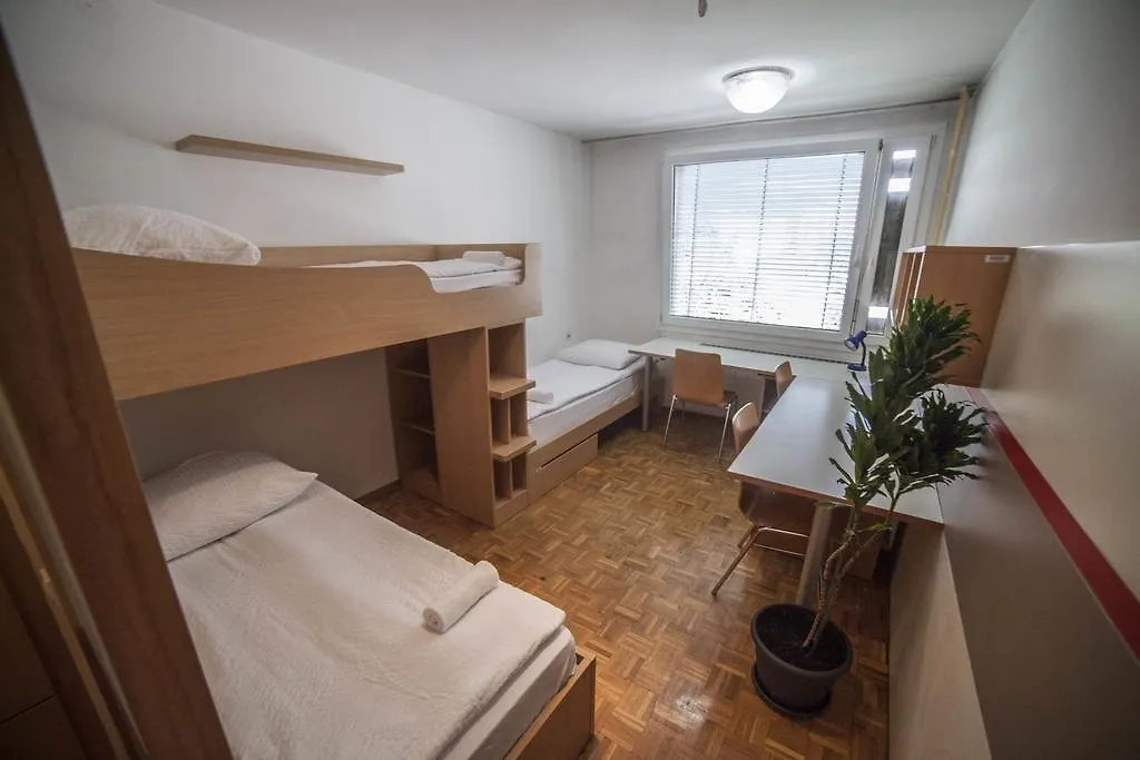 Hostel DIC-1