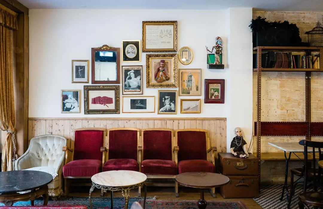 Pars Teatro Hostel (Adults Only)-1