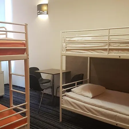 Planet Hostel-3