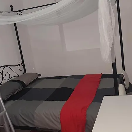 Lisbon Hostel Terminal 3-3