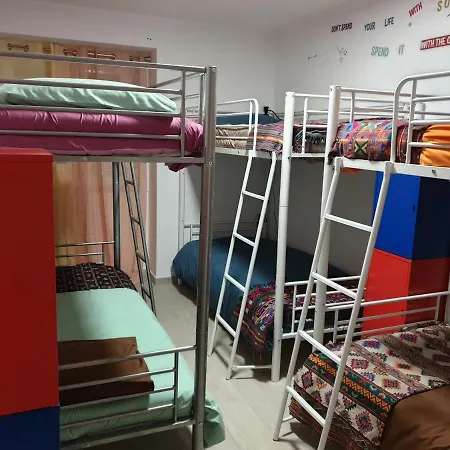 Lisbon Hostel Terminal 4-2