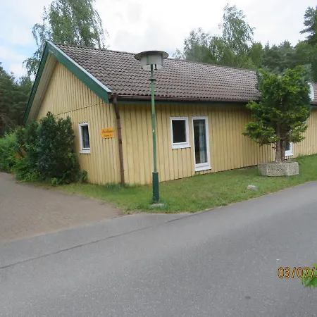 Gruppenbungalow-Waldhaus-Am Ferienpark-3