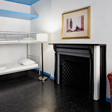 Central Park West Hostel-3