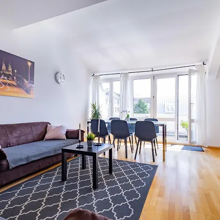 StayInn Hostel und Gästehaus-3