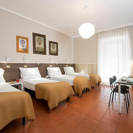 Budget Rooms Des Arts-3