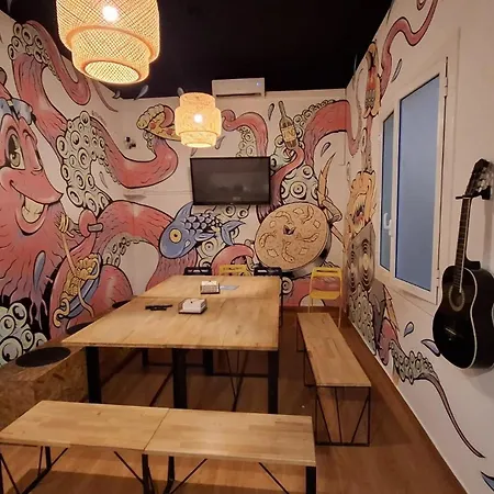 Mediterranean Hostel Barcelona By Casa Consell-3
