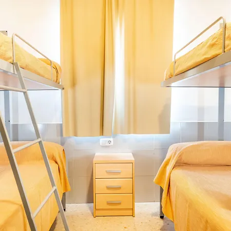 Albergue Inturjoven Malaga-3
