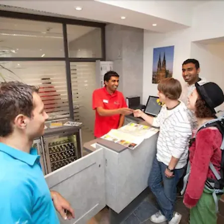 Pathpoint Cologne - Backpacker Hostel-2