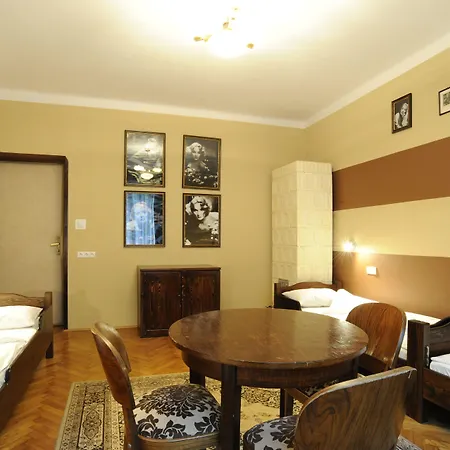 Hostel Deco-3