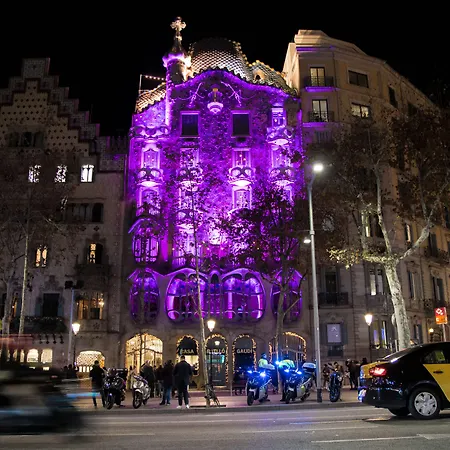 Sant Jordi Hostels Rock Palace-2