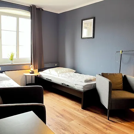 Blue Doors Hostel KTV-3