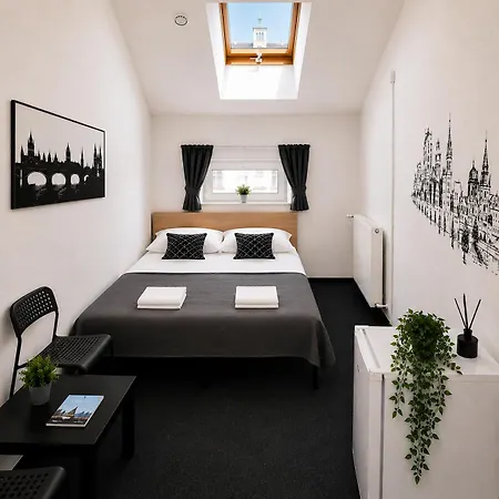 Hostel V38-2