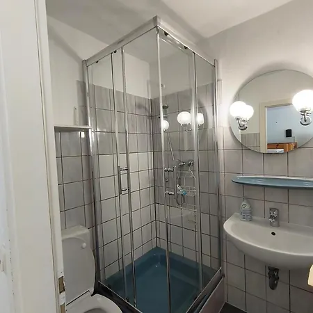 Hostel 45-3