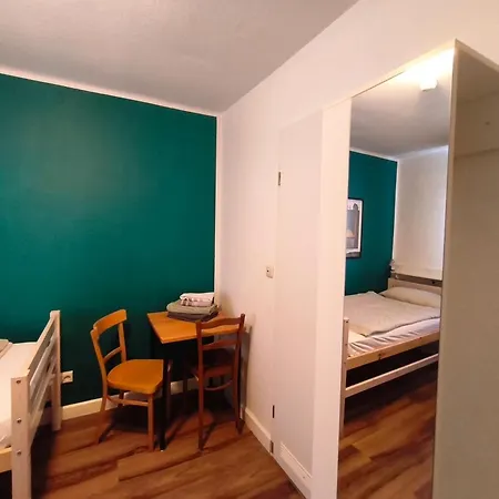 Hostel 45-2