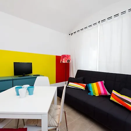 Budget Apartment-3