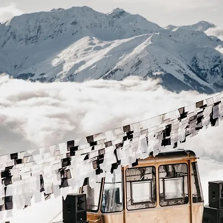 GALAAXY Mountain Hostel-3