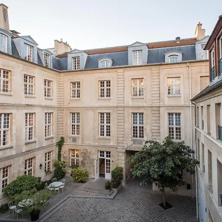 MIJE MARAIS Hostel-3