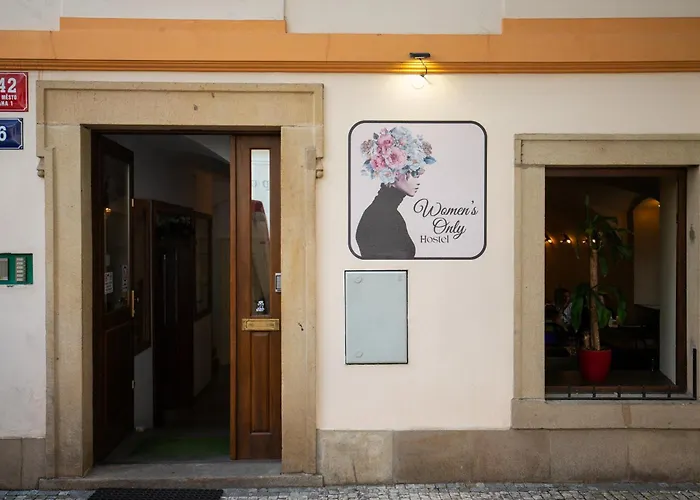 Women'S Only Hostel - Female Only Prag