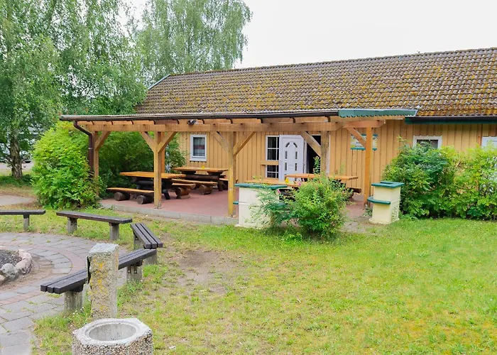 Hostel Waldhaus am Ferienpark Gruppenhaus Mirow