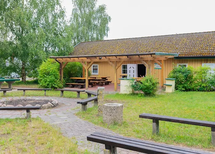 Hostel Waldhaus am Ferienpark Gruppenhaus Mirow