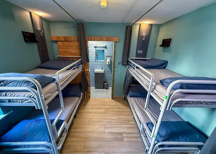 JugendherbergeAbbey Court