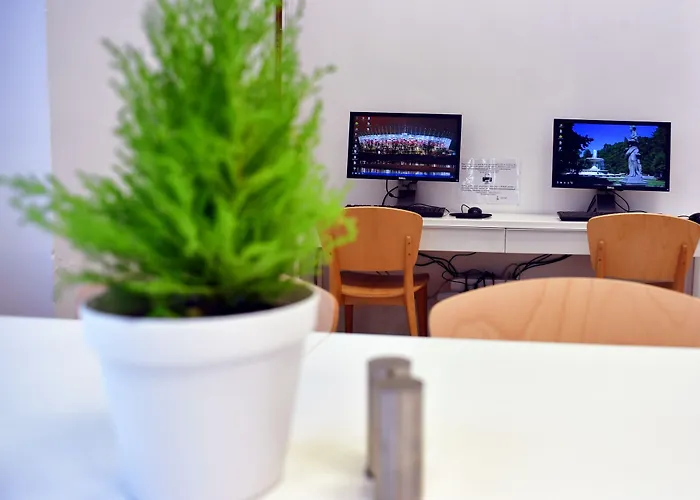 Warsaw Hostel Centrum Private Rooms&Dorms