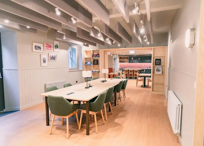 Hostel Code - The Court, Edinburgh