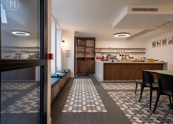 Hostel Beau M Paris